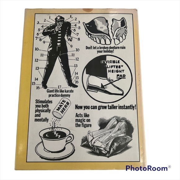 The World of Small Ads Mario Lippa & David Newton photography Book - Picture 6 of 6